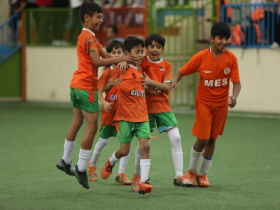 شادی استعدادهای فوتبال زیر ۱۱ سال در سالن میثاق