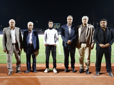 تجلیل از بازیکن ملی‌پوش فوتسال بانوان و دو پیشکسوت ورزش رفسنجان