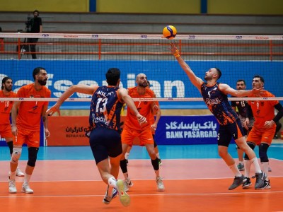 توقف سروقامتان مس رفسنجان در خانه