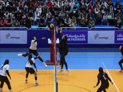 بانوان والیبالیست مس رفسنجان در قزوین میزبان را شکست دادند