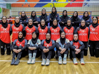 باخت بانوان والیبالیست مقابل نفت